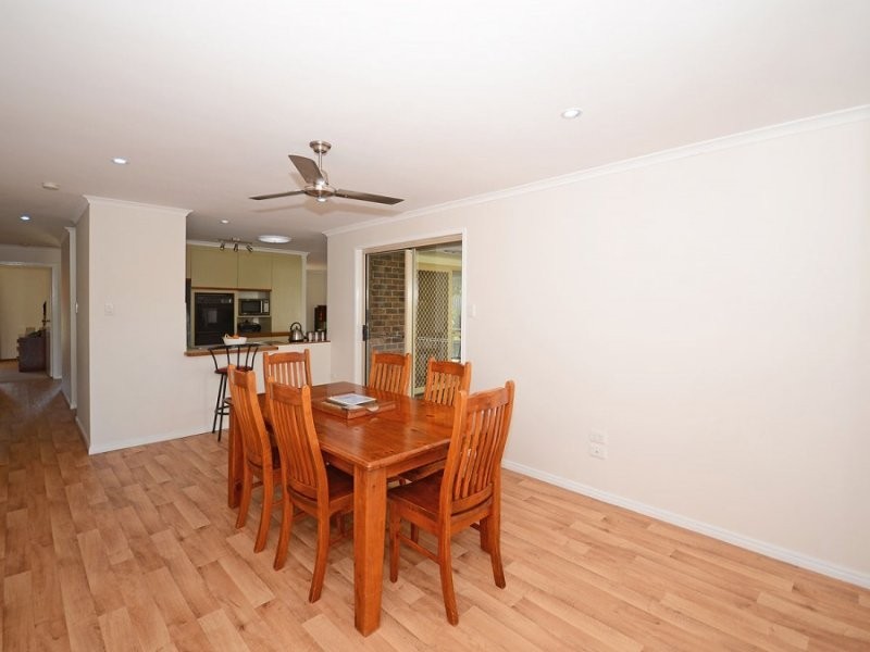 18 Hansen Street, Urangan QLD 4655