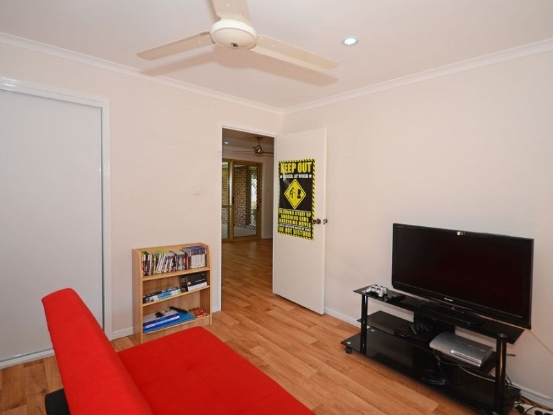 18 Hansen Street, Urangan QLD 4655