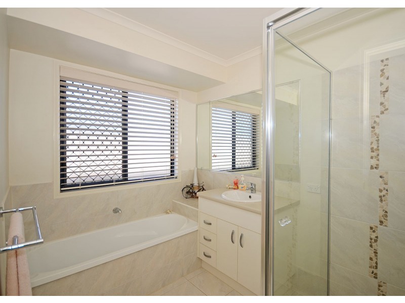 3 Picadilly Circuit, Urraween QLD 4655