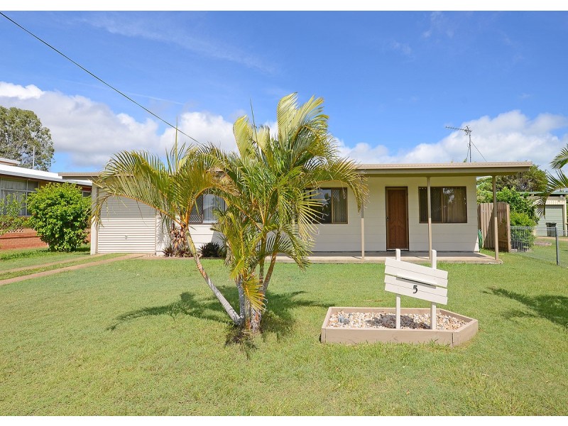 5 Maple Street, Pialba QLD 4655