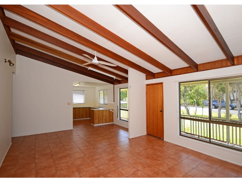 57 Pulgul Street, Urangan QLD 4655