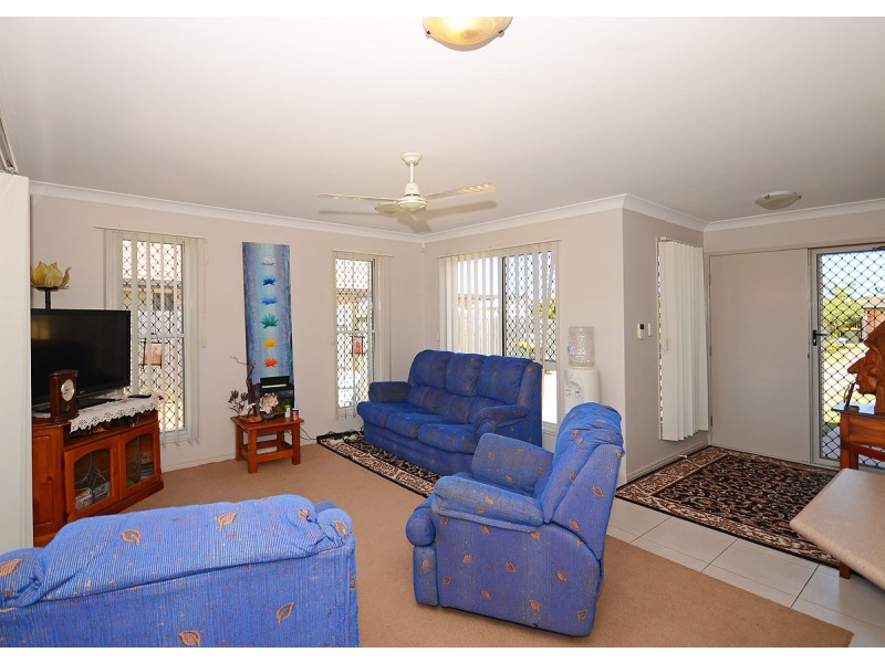 3 Bushlark Avenue, Eli Waters QLD 4655