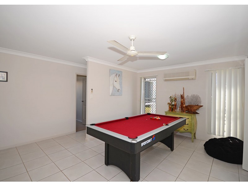 3 Bushlark Avenue, Eli Waters QLD 4655