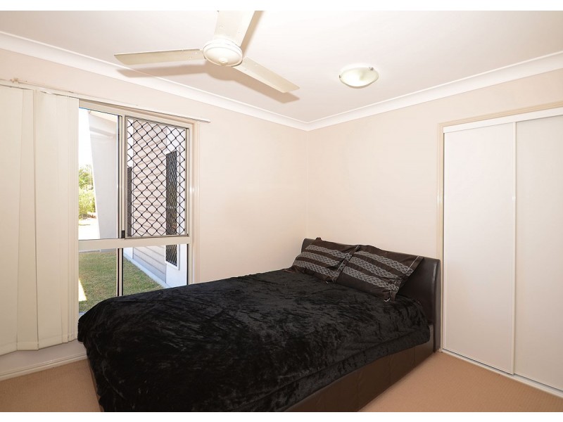 3 Bushlark Avenue, Eli Waters QLD 4655