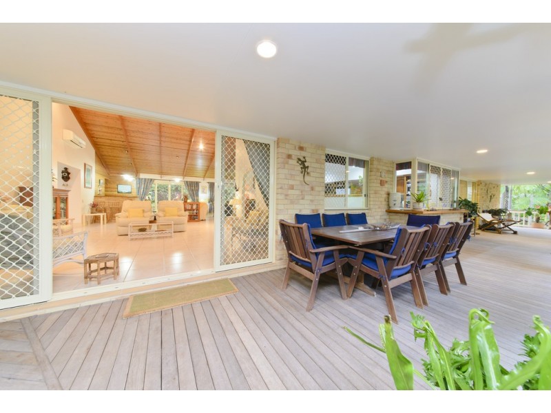 6 Pristine Place, Dundowran Beach QLD 4655