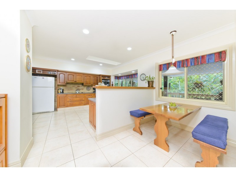 6 Pristine Place, Dundowran Beach QLD 4655