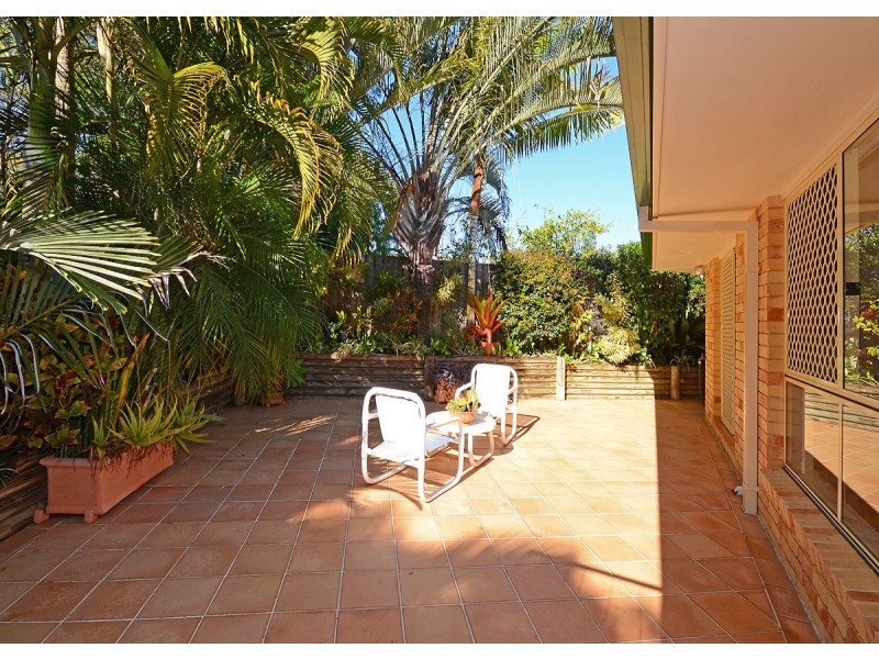 6 Pristine Place, Dundowran Beach QLD 4655