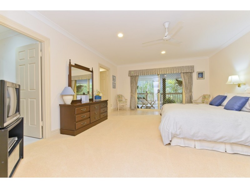6 Pristine Place, Dundowran Beach QLD 4655