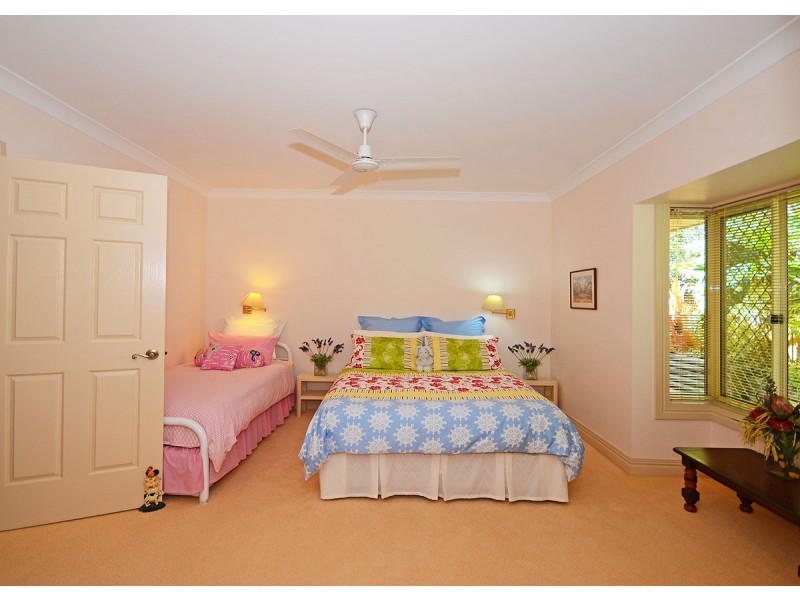 6 Pristine Place, Dundowran Beach QLD 4655
