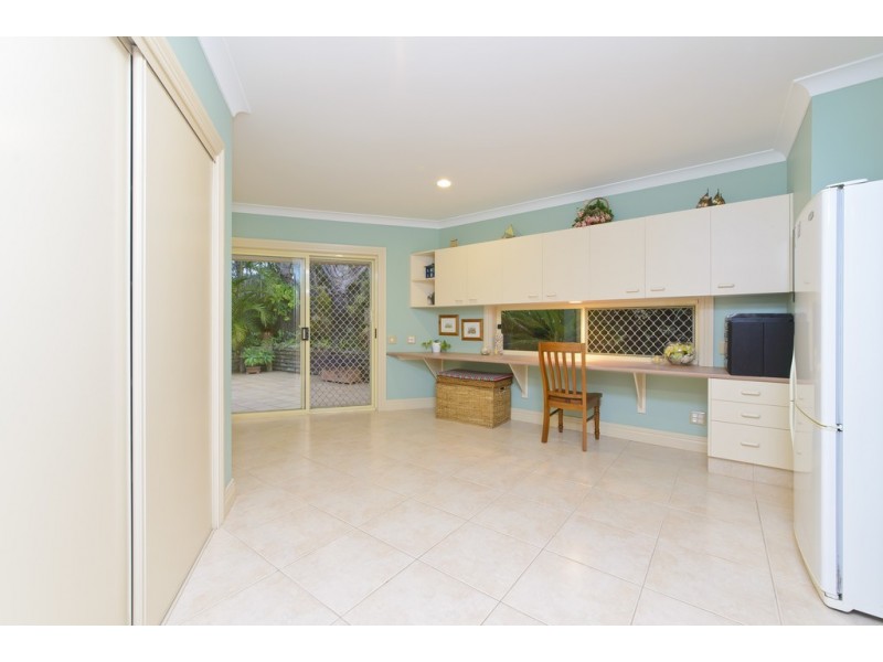 6 Pristine Place, Dundowran Beach QLD 4655