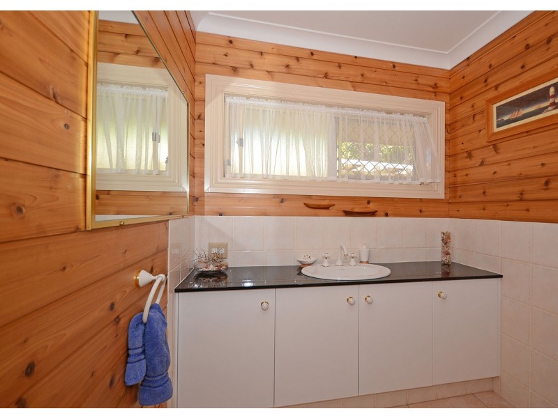 6 Pristine Place, Dundowran Beach QLD 4655
