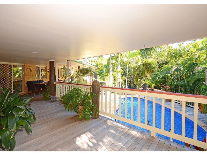 6 Pristine Place, Dundowran Beach QLD 4655
