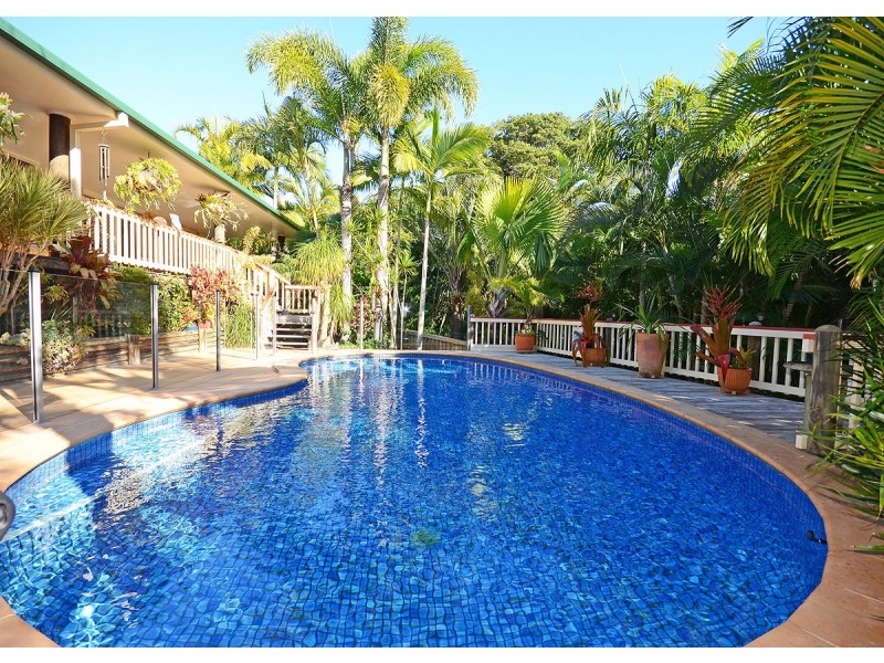 6 Pristine Place, Dundowran Beach QLD 4655