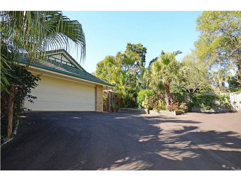 6 Pristine Place, Dundowran Beach QLD 4655