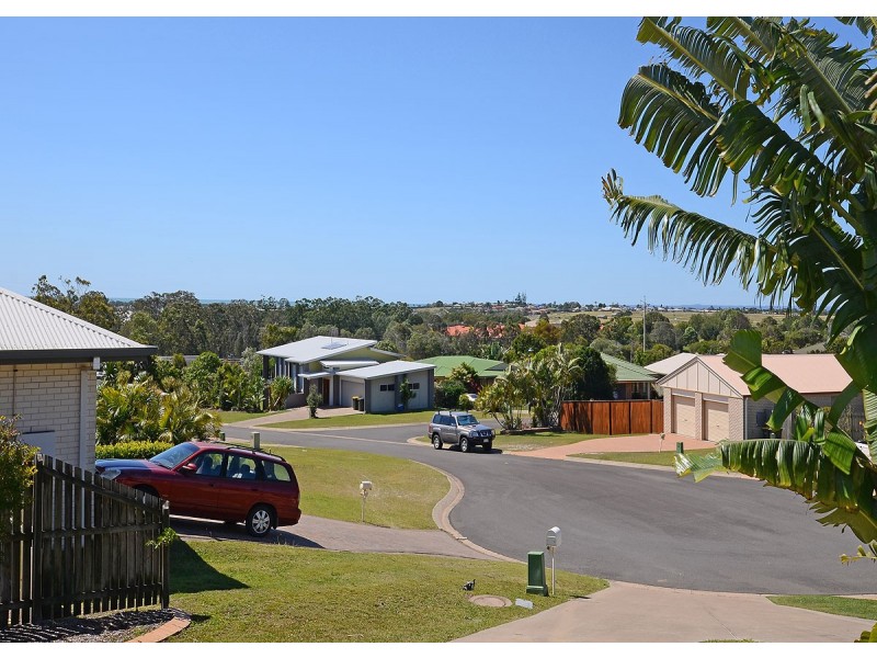 16 Queensbury Grove, Urraween QLD 4655