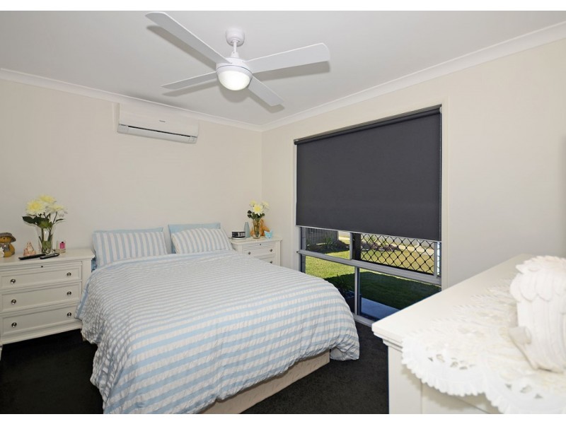 32 Ronaldo Way, Urangan QLD 4655