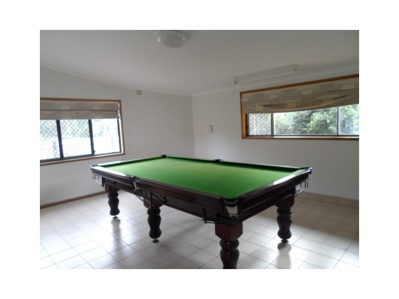 12 James, Urangan QLD 4655