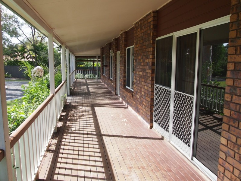 9-11 Verden Drive, Urangan QLD 4655