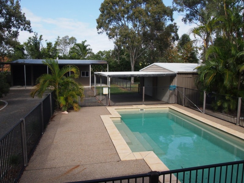 9-11 Verden Drive, Urangan QLD 4655