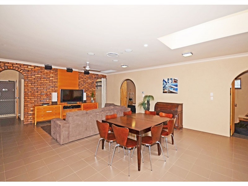 138 Burrum Street, Burrum Heads QLD 4659