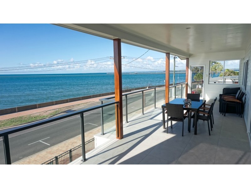 556 Charlton Esplanade, Urangan QLD 4655
