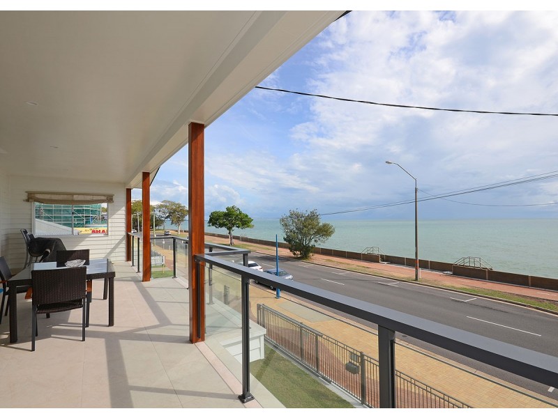 556 Charlton Esplanade, Urangan QLD 4655
