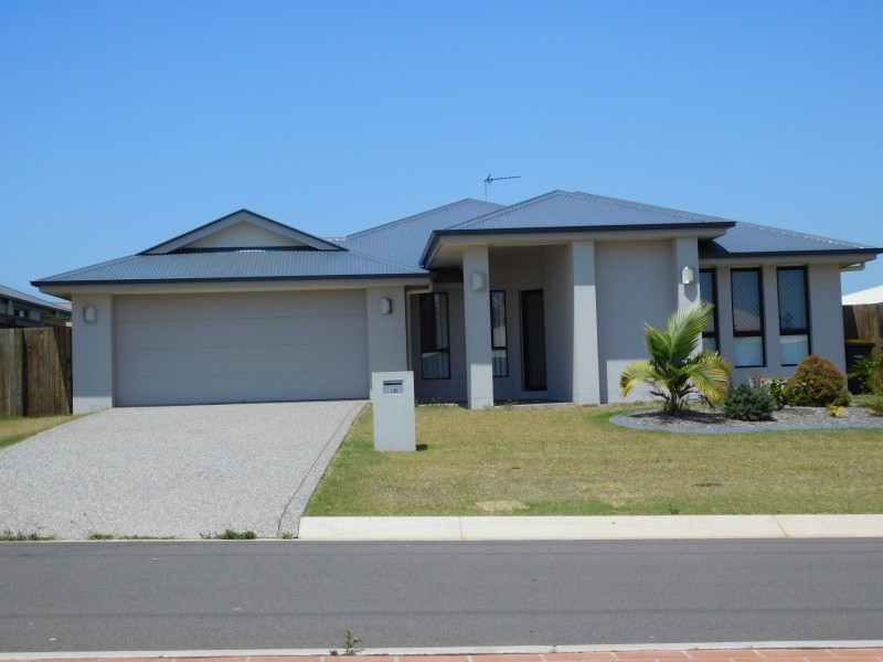 10 Serene Way, Wondunna QLD 4655