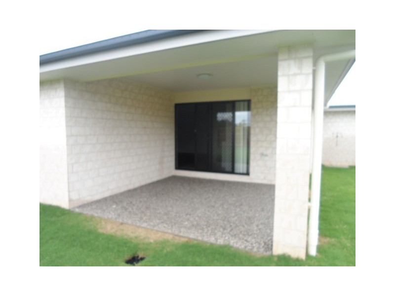 10 Serene Way, Wondunna QLD 4655