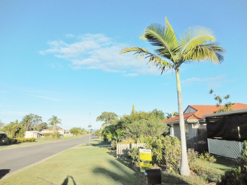 12 Aimee Drive, Urangan QLD 4655