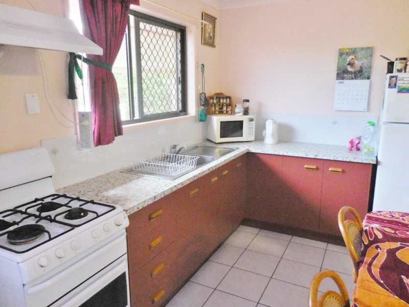 12 Aimee Drive, Urangan QLD 4655