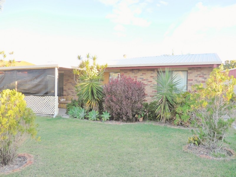 12 Aimee Drive, Urangan QLD 4655