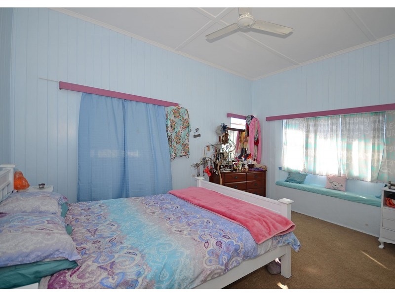 27 Beach Road, Pialba QLD 4655