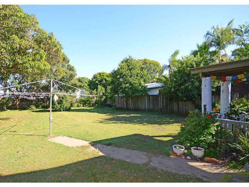 27 Beach Road, Pialba QLD 4655