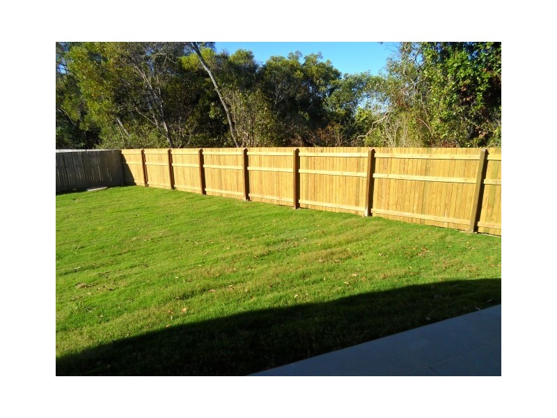 18 Steel Street, Nikenbah QLD 4655