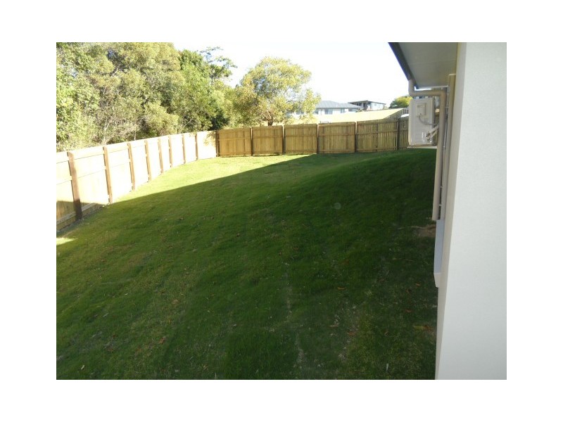 18 Steel Street, Nikenbah QLD 4655