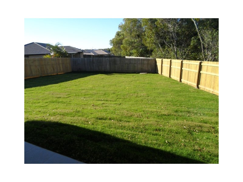 18 Steel Street, Nikenbah QLD 4655