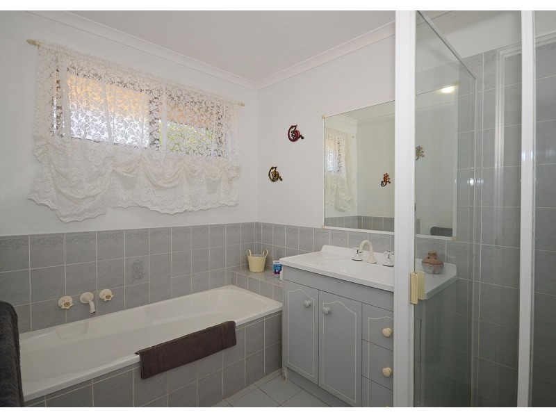 7 Brolga Court, Eli Waters QLD 4655