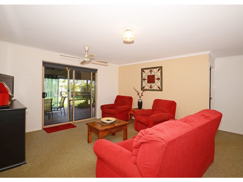7 Brolga Court, Eli Waters QLD 4655