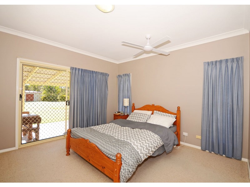 23-25 Jindera Court, Wondunna QLD 4655