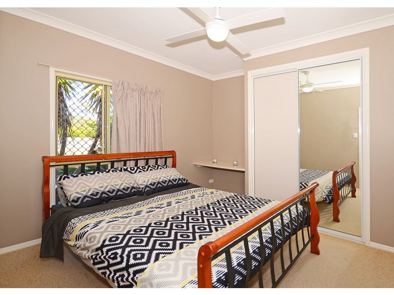 23-25 Jindera Court, Wondunna QLD 4655