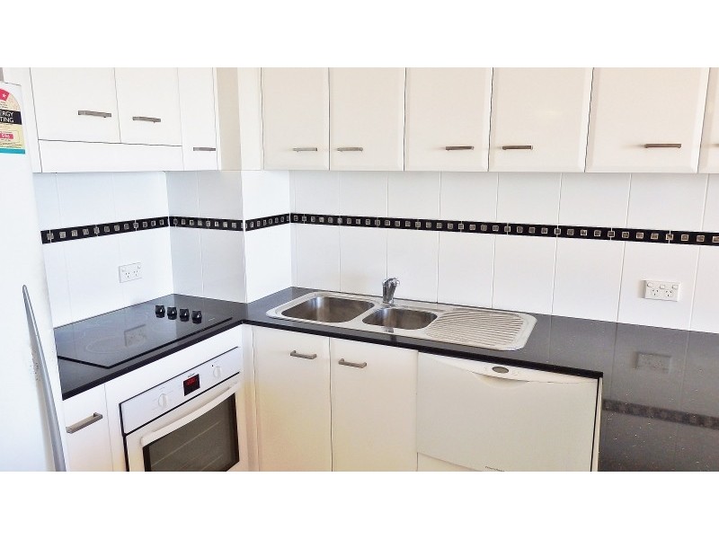 112/17 Buccaneer Avenue, Urangan QLD 4655