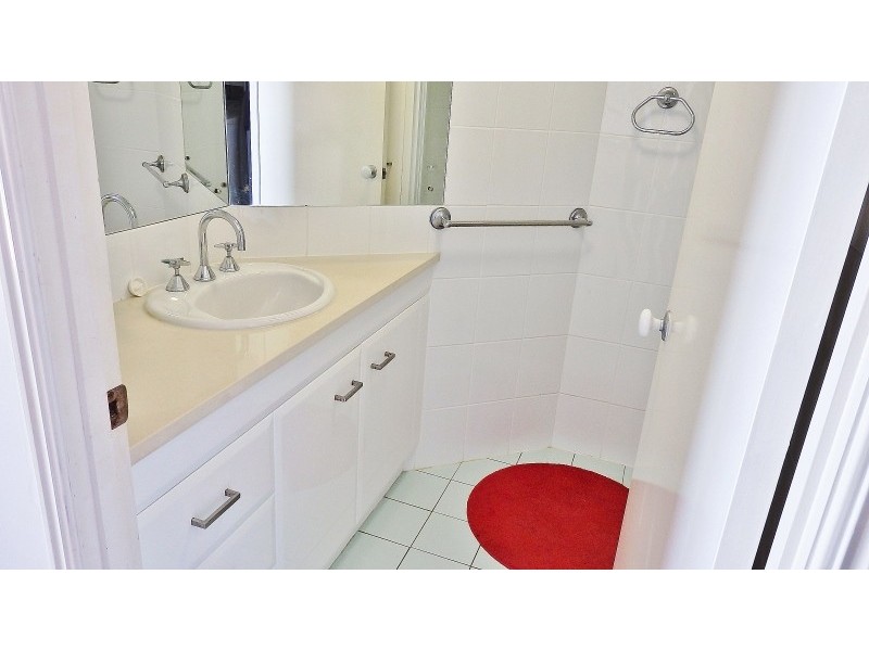 112/17 Buccaneer Avenue, Urangan QLD 4655