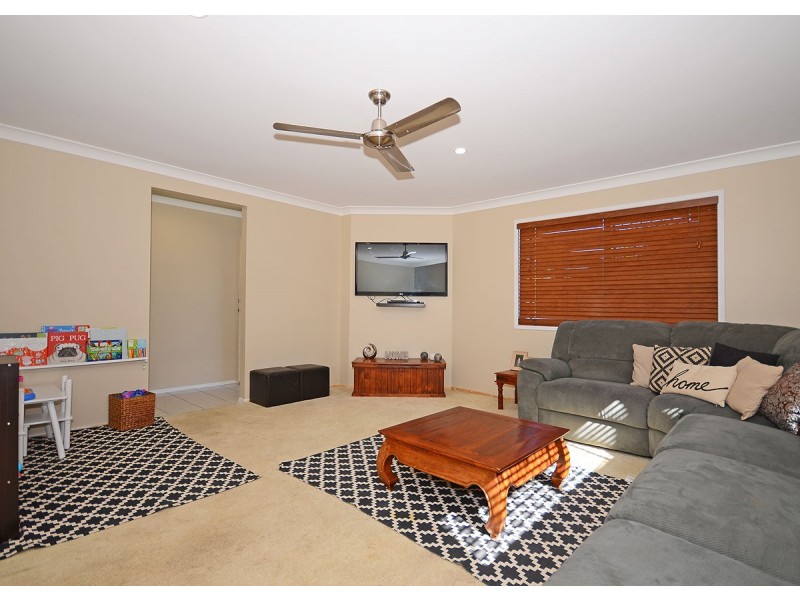 4 Elm Court, Kawungan QLD 4655