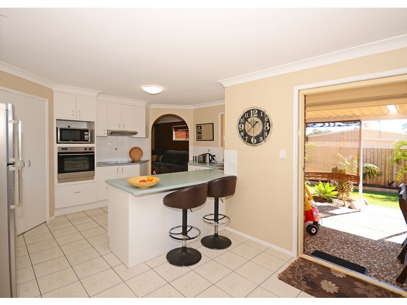 4 Elm Court, Kawungan QLD 4655