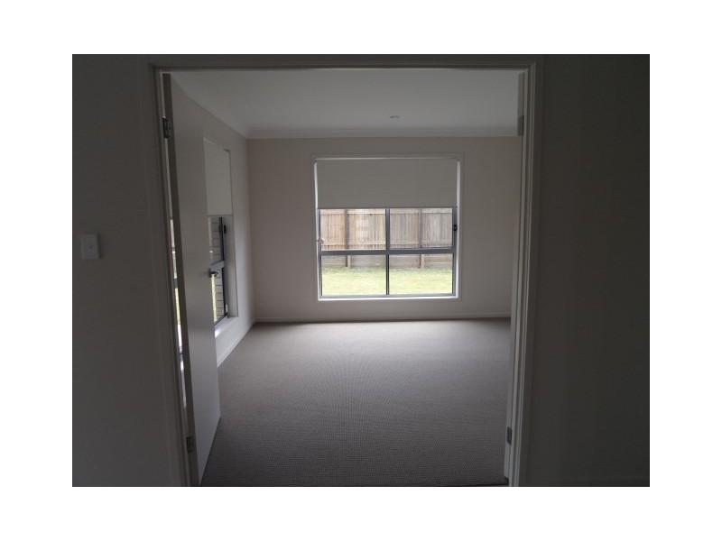 19 Steel Street, Nikenbah QLD 4655
