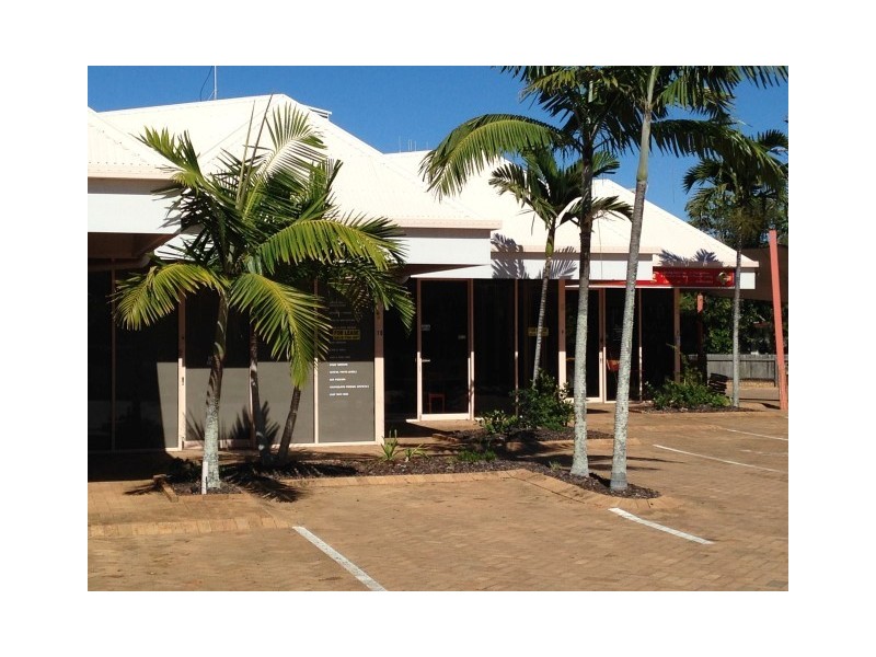 564-565 Esplanade, Urangan QLD 4655