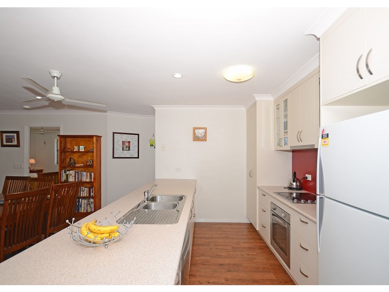 5 Carolyn St, Dundowran Beach QLD 4655