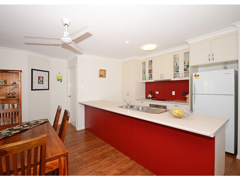 5 Carolyn St, Dundowran Beach QLD 4655
