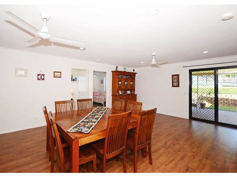 5 Carolyn St, Dundowran Beach QLD 4655