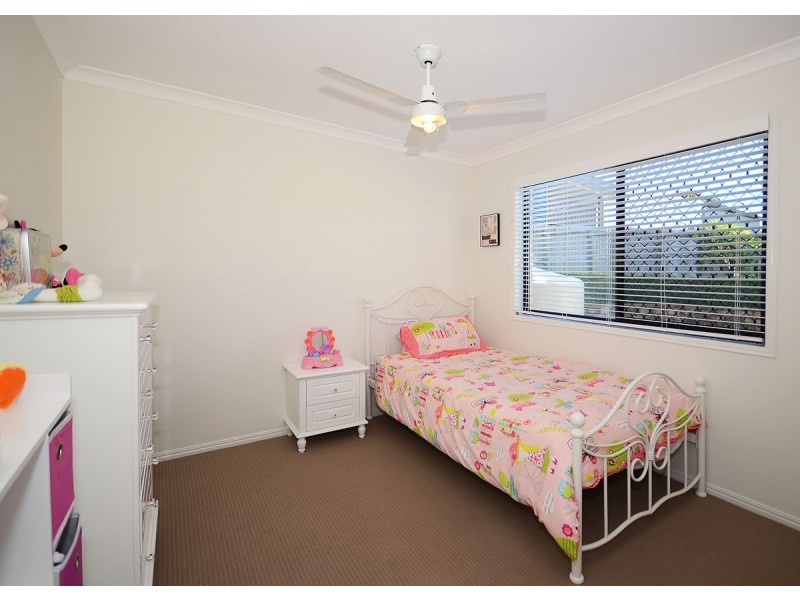 5 Carolyn St, Dundowran Beach QLD 4655